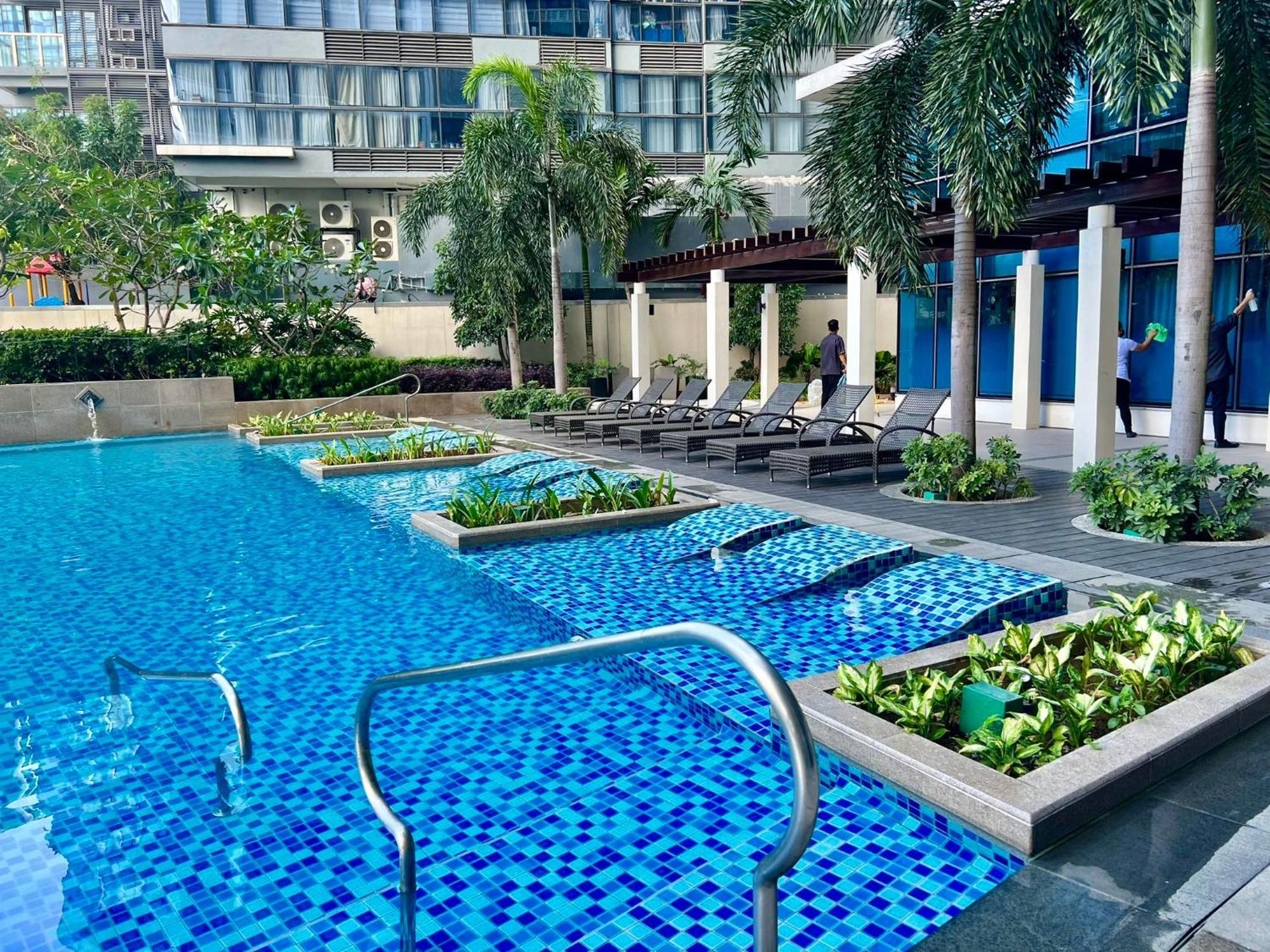 Hotel Vibe Condo At Uptown Parksuites Bgc Taguig Ngoại thất bức ảnh